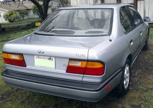 Infinti Q20